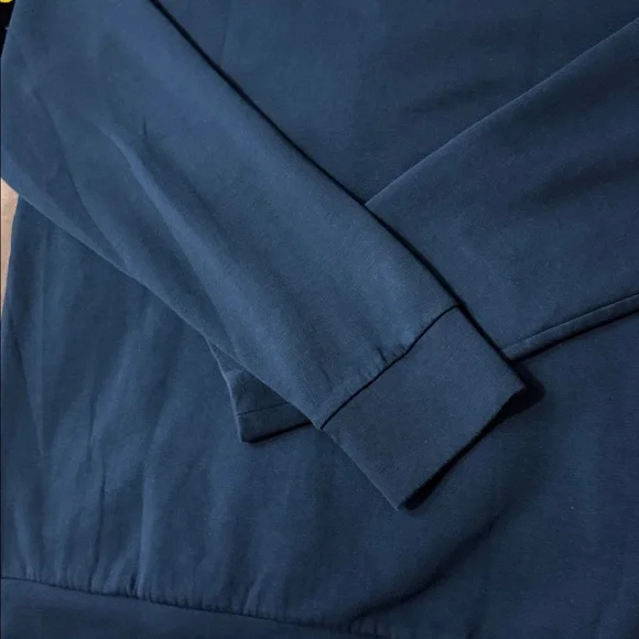 GapFit Performance Hoodie.                        ( Pre-owned ) - Picture 10 of 12